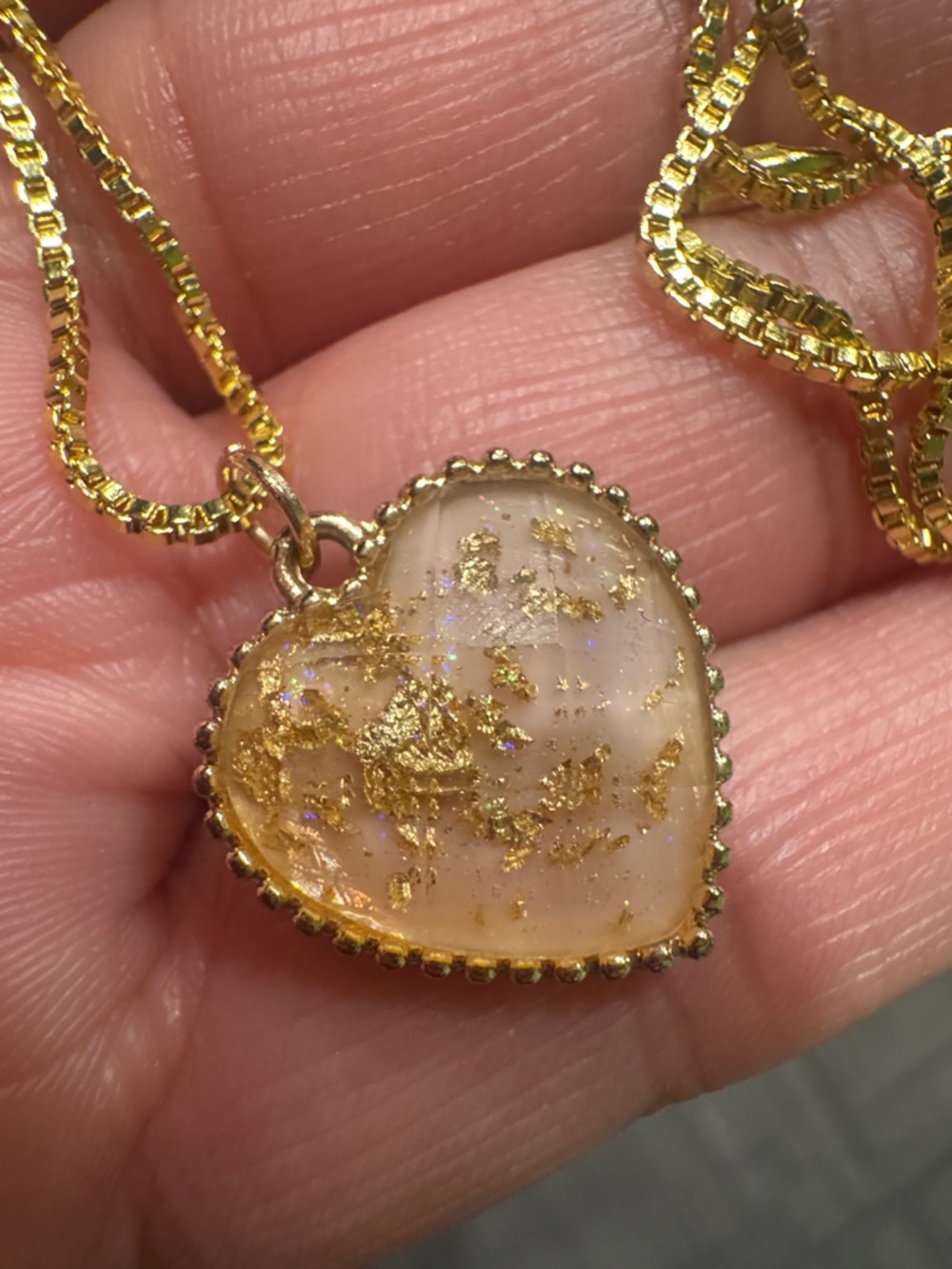 18k gold plated chain Gold shimmer inside Heart Pendant Necklace - Women Jewelry - Picture 7 of 8